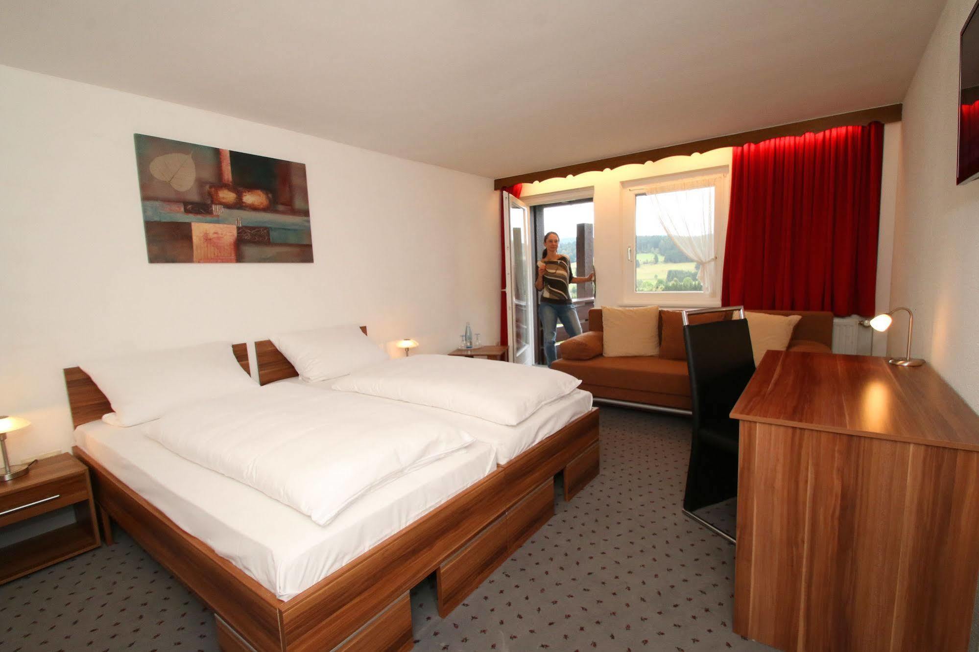 Hotel Landgasthof Adler Altenrond ภายนอก รูปภาพ