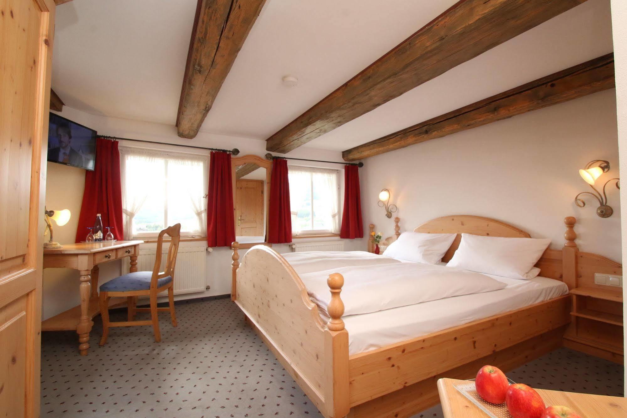 Hotel Landgasthof Adler Altenrond ภายนอก รูปภาพ
