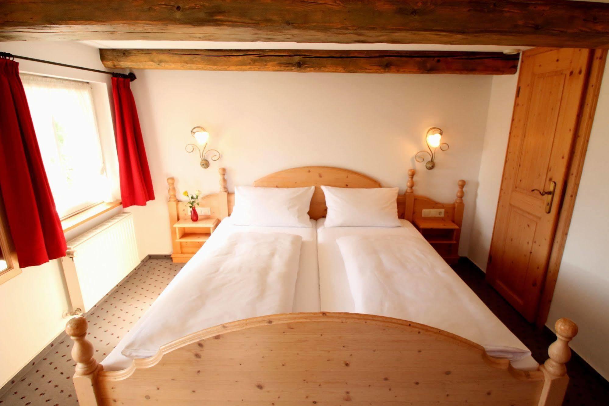 Hotel Landgasthof Adler Altenrond ภายนอก รูปภาพ