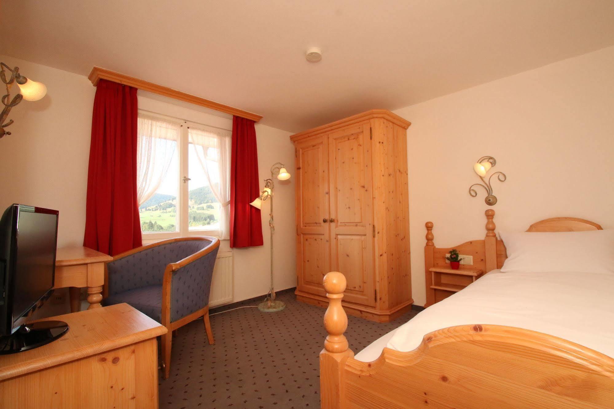 Hotel Landgasthof Adler Altenrond ภายนอก รูปภาพ